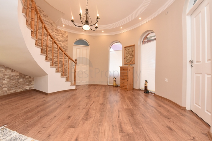 فيلات للبيع في الانيا - 3 غرف وصالة مفروشة -في اوبا / الانيا 