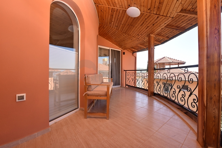 فيلات للبيع في الانيا - 3 غرف وصالة مفروشة -في اوبا / الانيا 