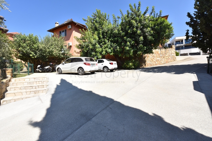 فيلات للبيع في الانيا - 3 غرف وصالة مفروشة -في اوبا / الانيا 