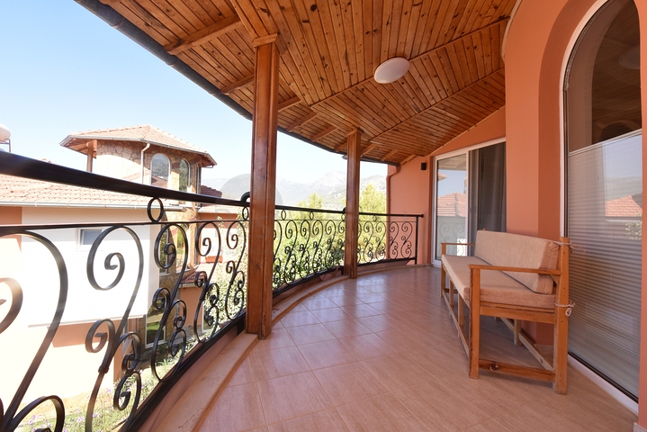 فيلات للبيع في الانيا - 3 غرف وصالة مفروشة -في اوبا / الانيا 