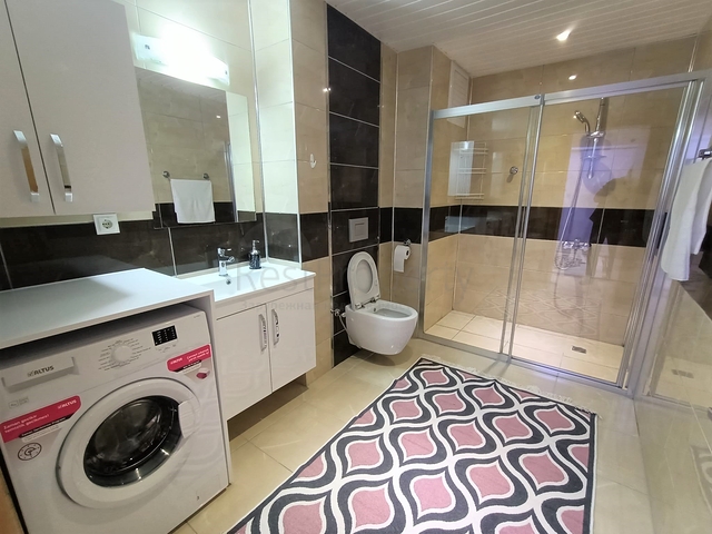 شقق اطلالة بحر في الانيا - غرفة وصالة واسعة -في محمودلار 