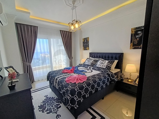 شقق اطلالة بحر في الانيا - غرفة وصالة واسعة -في محمودلار 