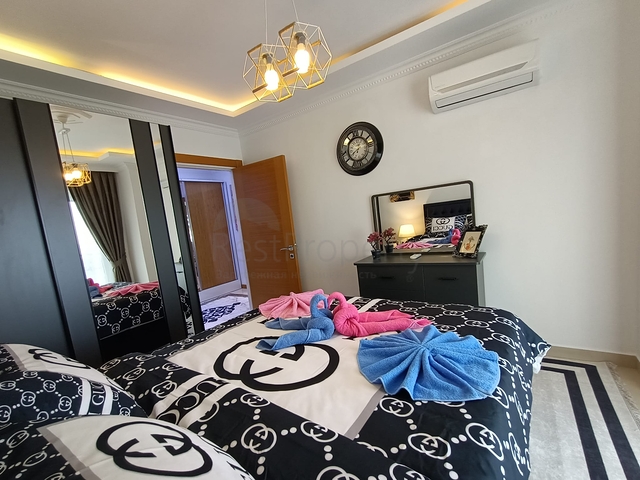 شقق اطلالة بحر في الانيا - غرفة وصالة واسعة -في محمودلار 