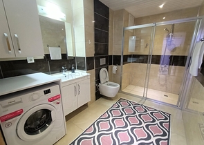 شقق اطلالة بحر في الانيا - غرفة وصالة واسعة -في محمودلار 