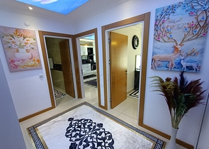 شقق اطلالة بحر في الانيا - غرفة وصالة واسعة -في محمودلار 