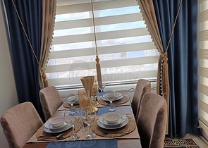 شقق اطلالة بحر في الانيا - غرفة وصالة واسعة -في محمودلار 