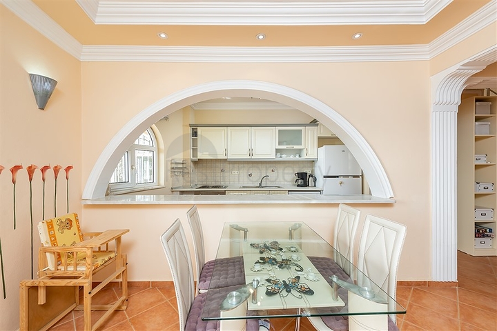 فلل باسعار منخفضة في الانيا - مستقلة مع مسبح خاص -في افسلار / الانيا 