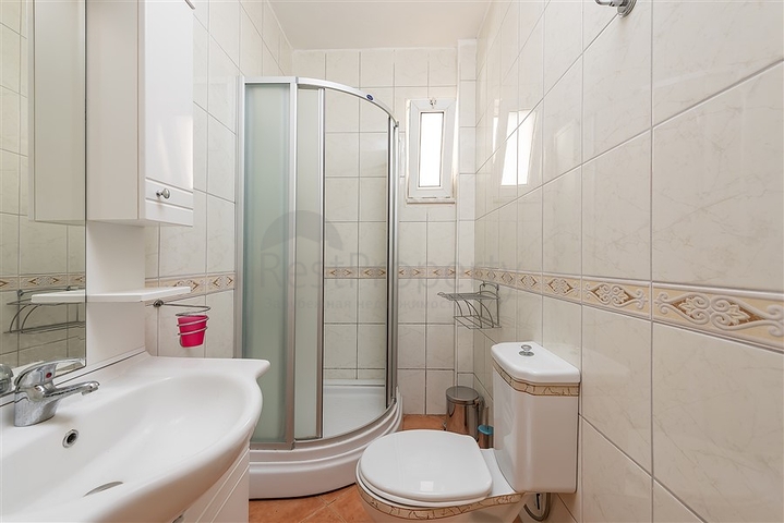 فلل باسعار منخفضة في الانيا - مستقلة مع مسبح خاص -في افسلار / الانيا 