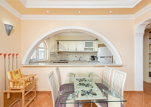 فلل باسعار منخفضة في الانيا - مستقلة مع مسبح خاص -في افسلار / الانيا 