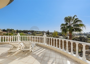 فلل باسعار منخفضة في الانيا - مستقلة مع مسبح خاص -في افسلار / الانيا 