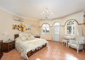 فلل باسعار منخفضة في الانيا - مستقلة مع مسبح خاص -في افسلار / الانيا 