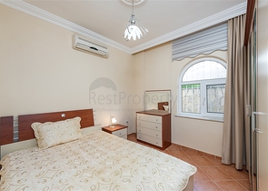 فلل باسعار منخفضة في الانيا - مستقلة مع مسبح خاص -في افسلار / الانيا 