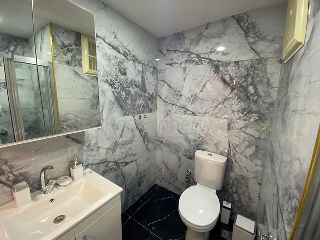 شقة عائلية واسعة في الانيا - غرفتين وصالة مفروشة -ضمن مجمع سكني -محمودلار/ الانيا 