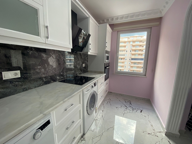 شقة عائلية واسعة في الانيا - غرفتين وصالة مفروشة -ضمن مجمع سكني -محمودلار/ الانيا 