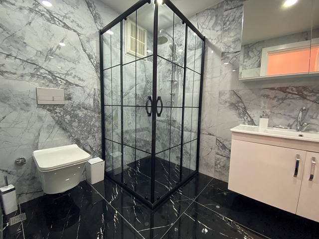 شقة عائلية واسعة في الانيا - غرفتين وصالة مفروشة -ضمن مجمع سكني -محمودلار/ الانيا 