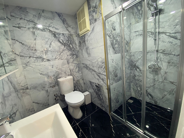 شقة عائلية واسعة في الانيا - غرفتين وصالة مفروشة -ضمن مجمع سكني -محمودلار/ الانيا 