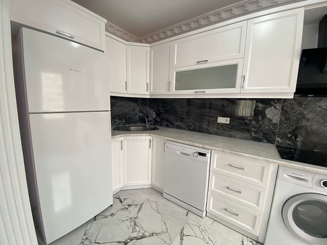 شقة عائلية واسعة في الانيا - غرفتين وصالة مفروشة -ضمن مجمع سكني -محمودلار/ الانيا 