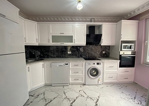 شقة عائلية واسعة في الانيا - غرفتين وصالة مفروشة -ضمن مجمع سكني -محمودلار/ الانيا 