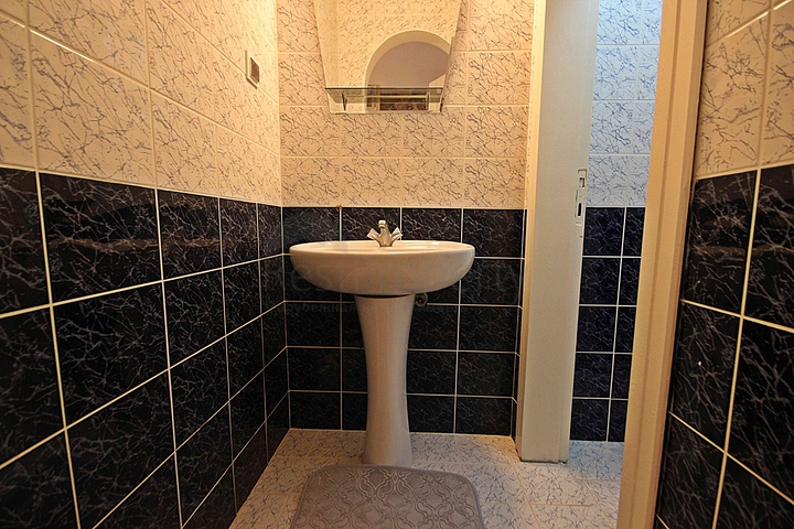 شقق للبيع في مدينة الانيا- غرفتين وصالة مع مطبخ منفصل -اثاث جديد -في محمودلار / الانيا 