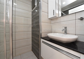 شقة غرفتين وصالة مع مطبخ منفصل - مفروشة وضمن مجمع سكني -محمودلار / الانيا 