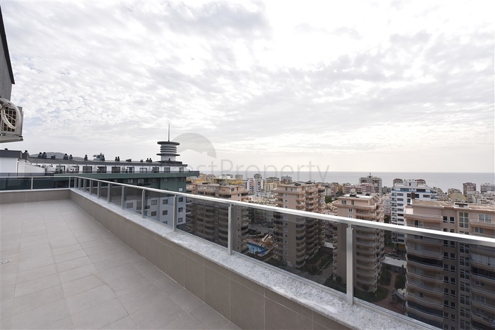 اطلالة بحر - دوبلكس 4 غرف وصالة -ضمن مجمع 5 نجوم -في محمودلار / الانيا 