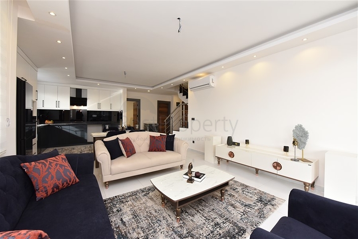 اطلالة بحر - دوبلكس 4 غرف وصالة -ضمن مجمع 5 نجوم -في محمودلار / الانيا 