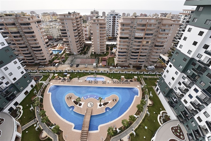 اطلالة بحر - دوبلكس 4 غرف وصالة -ضمن مجمع 5 نجوم -في محمودلار / الانيا 