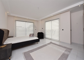 اطلالة بحر - دوبلكس 4 غرف وصالة -ضمن مجمع 5 نجوم -في محمودلار / الانيا 