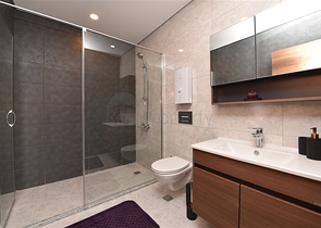 اطلالة بحر - دوبلكس 4 غرف وصالة -ضمن مجمع 5 نجوم -في محمودلار / الانيا 