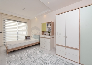 اطلالة بحر - دوبلكس 4 غرف وصالة -ضمن مجمع 5 نجوم -في محمودلار / الانيا 