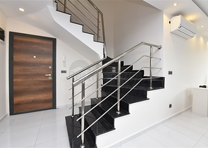 اطلالة بحر - دوبلكس 4 غرف وصالة -ضمن مجمع 5 نجوم -في محمودلار / الانيا 