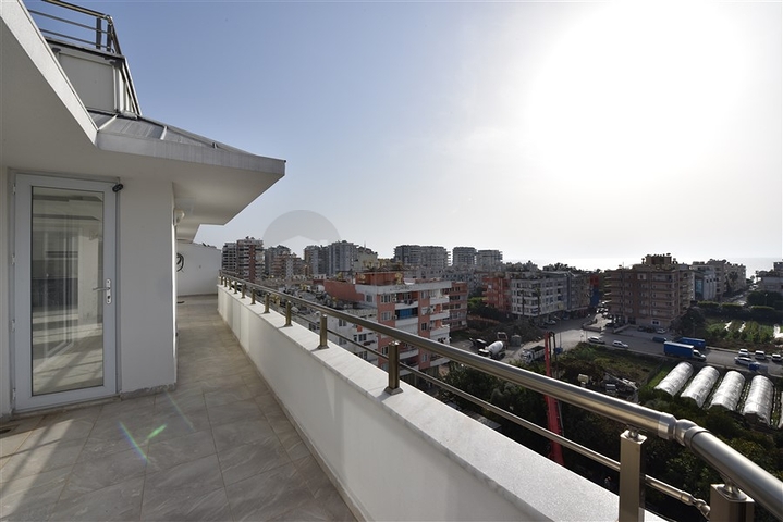 دوبلكس للبيع في الانيا - تصميم 4 غرف وصالة ضمن مجمع حديث -في محمودلار / الانيا 