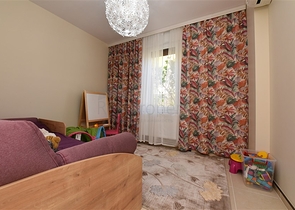 تصميم انيق - شقة غرفتين وصالة مفروشة -في كوناكلي / الانيا 