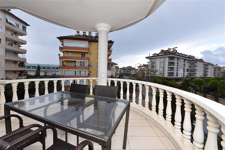 خلف مول الانيوم - شقة عائلية 2 غرفة وصالة -مع الاثاث - في جيكجلي / الانيا 