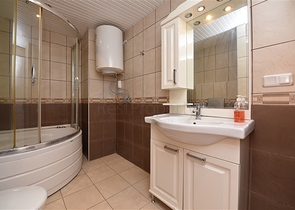 خلف مول الانيوم - شقة عائلية 2 غرفة وصالة -مع الاثاث - في جيكجلي / الانيا 