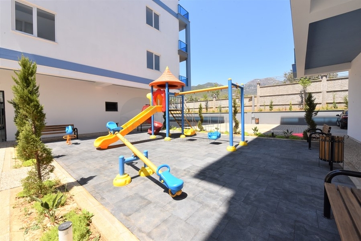 شقق للبيع في اوبا - غرفة وصالة ضمن مجمع حديث -اوبا / الانيا 