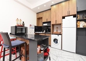 شقق للبيع في اوبا - غرفة وصالة ضمن مجمع حديث -اوبا / الانيا 