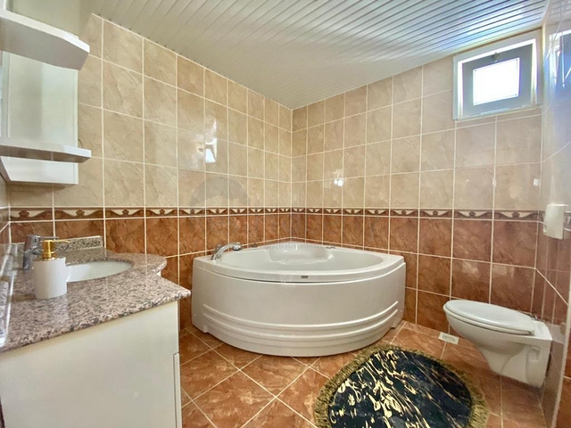 شقق اطلالة بحر في الانيا - دوبلكس واسعة مفروشة -في محمودلار 