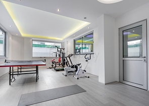 اطلالة بحر في الانيا - دوبلكس فاخرة 3 غرف وصالة - في محمودلار / الانيا 