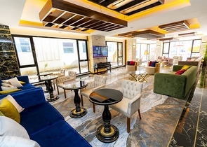 شقق فاخرة في الانيا - مجمع 5 نجوم -شقة 2 غرفة وصالة مفروشة -في محمودلار / الانيا