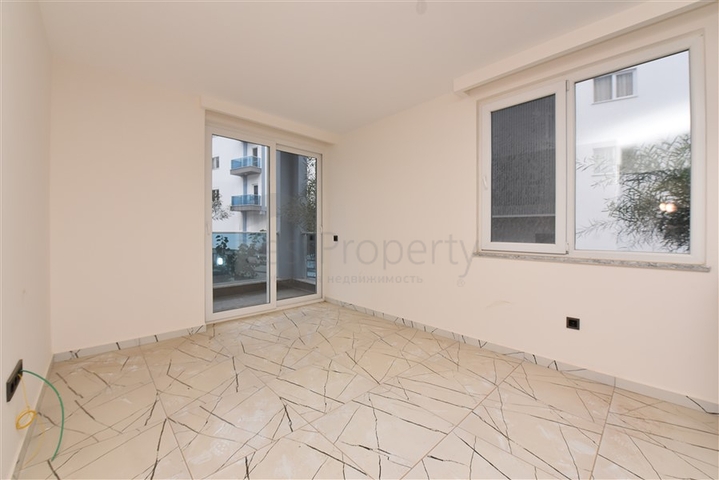 شقة غرفة وصالة ضمن مجمع حديث -اوبا / الانيا 