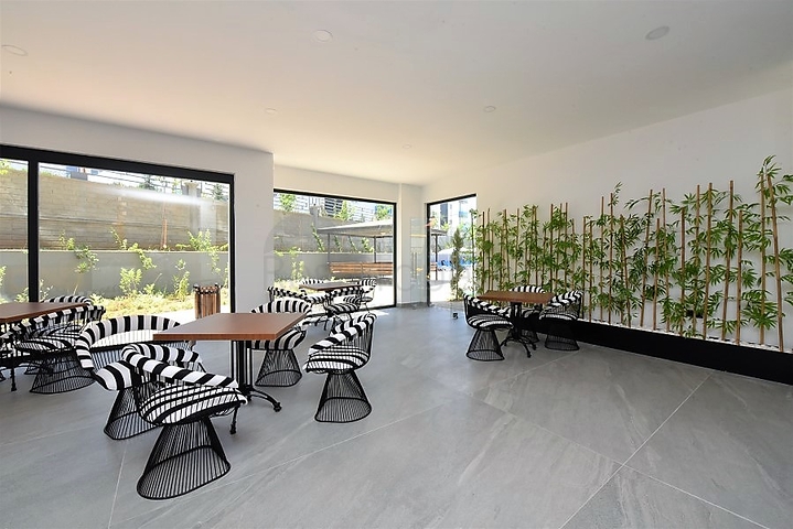 شقة غرفة وصالة ضمن مجمع حديث -اوبا / الانيا 