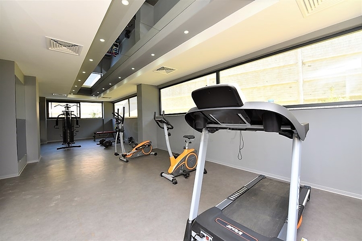 شقة غرفة وصالة ضمن مجمع حديث -اوبا / الانيا 