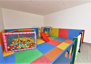 شقة غرفة وصالة ضمن مجمع حديث -اوبا / الانيا 