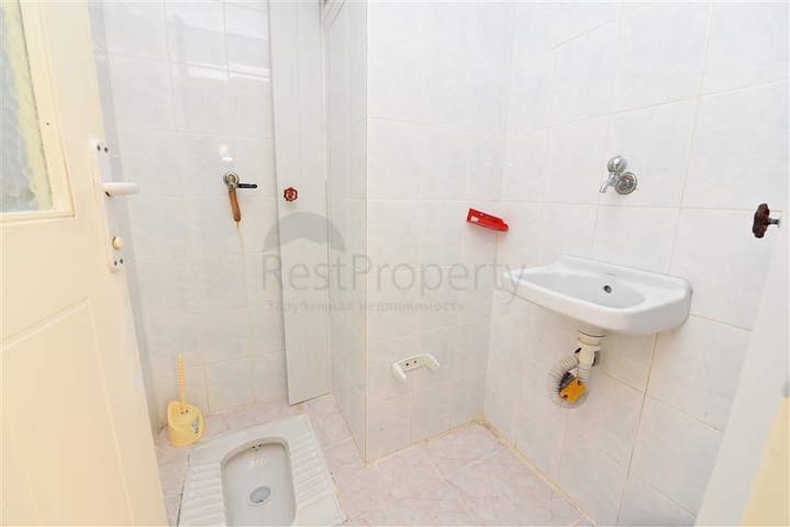 شقق بأسعار منخفضة في الانيا -3 غرف وصالة مع مطبخ منفصل -قريبة من البحر - محمودلار / الانيا 