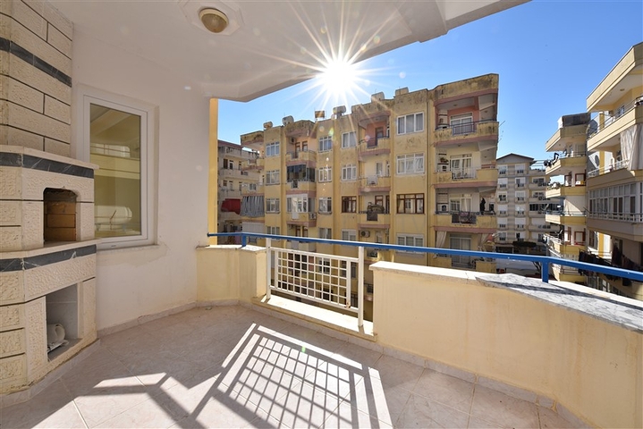 شقق بأسعار منخفضة في الانيا -3 غرف وصالة مع مطبخ منفصل -قريبة من البحر - محمودلار / الانيا 