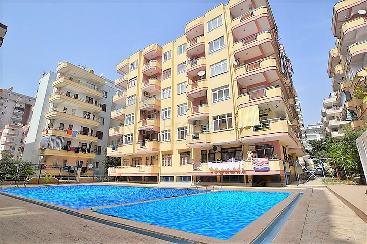 شقق بأسعار منخفضة في الانيا -3 غرف وصالة مع مطبخ منفصل -قريبة من البحر - محمودلار / الانيا 