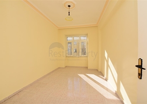 شقق بأسعار منخفضة في الانيا -3 غرف وصالة مع مطبخ منفصل -قريبة من البحر - محمودلار / الانيا 