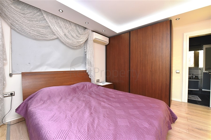 من افخم الفلل في الانيا - اطلالة ساحرة على البحر والقلعة - في مركز الانيا 