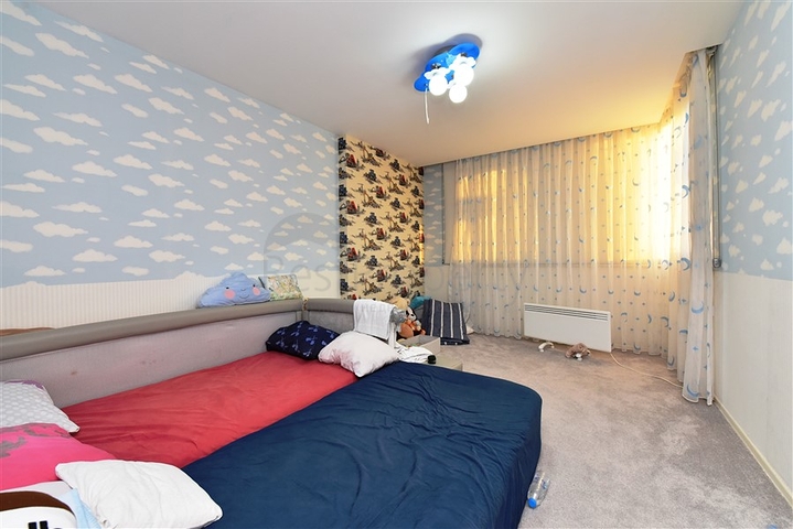 من افخم الفلل في الانيا - اطلالة ساحرة على البحر والقلعة - في مركز الانيا 